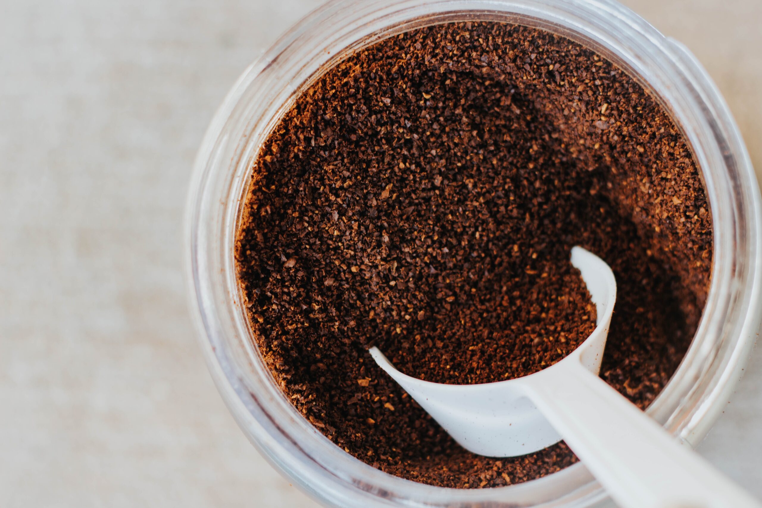23 Unexpected Uses for Unbrewed Coffee Grounds Healthy Huemans