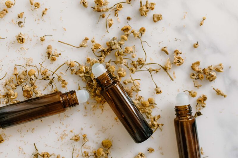 11 Healing Essential Oils For Poison Ivy Healthy Huemans